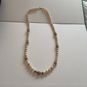 Vintage #10 Essex Classic Faux Pearl and Gold plated Necklace